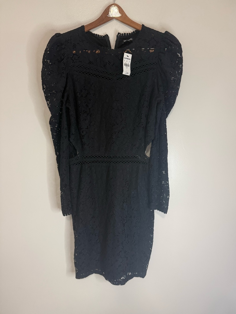 Express NWT Black Lace cutout Puff-Sleeve Sheath Dress size medium